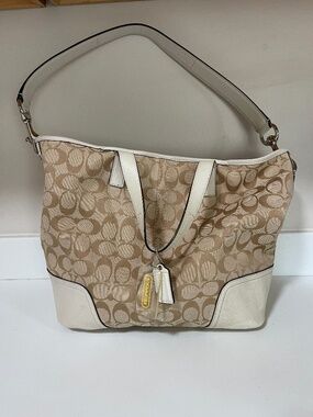 Coach New York Hadley Signature Duffle A1480-F28981 Tan Ivory Handles